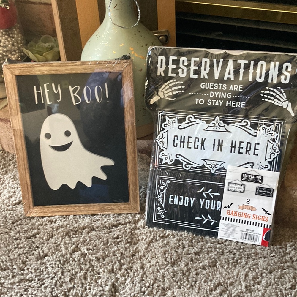 Target 2021 Halloween signs NEW in package total of 5 hanging signs